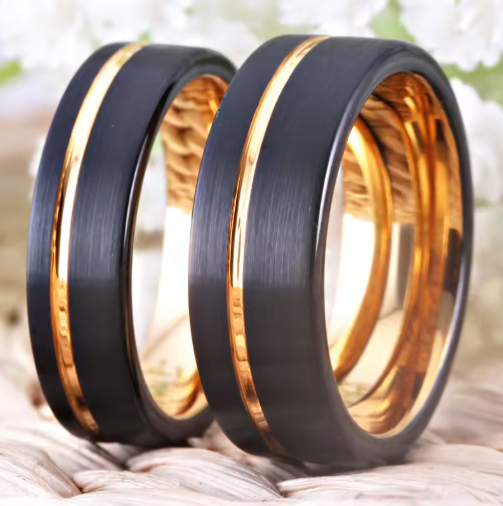 Anillos de boda tungsteno negro con línea dorada (juego)